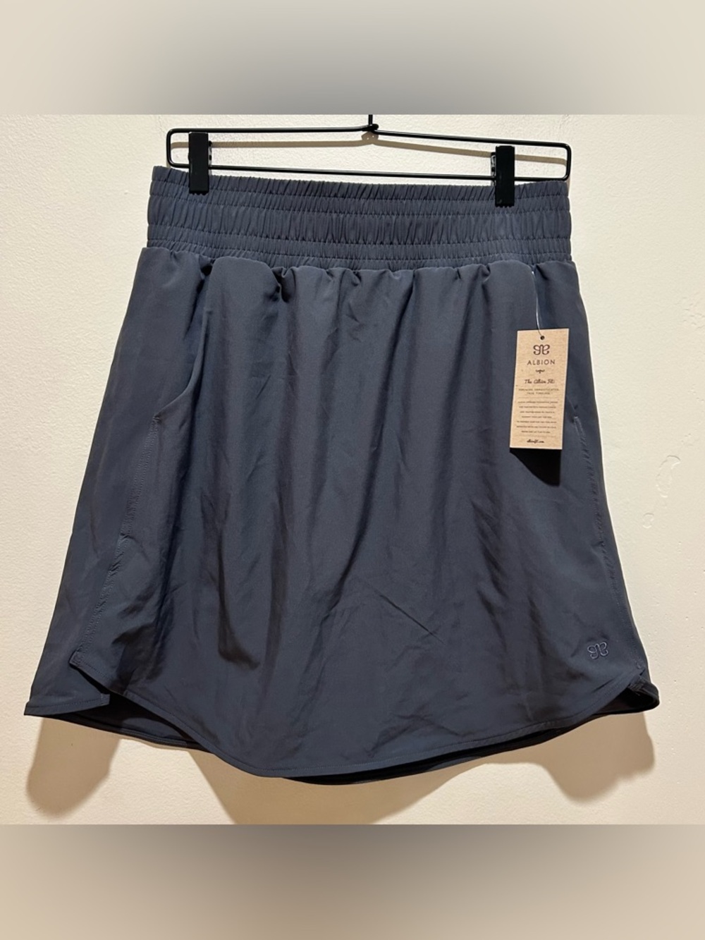 NWT Albion Fore Skirt in Antracite Titanium Grey - Pockets - Women’s Size Small